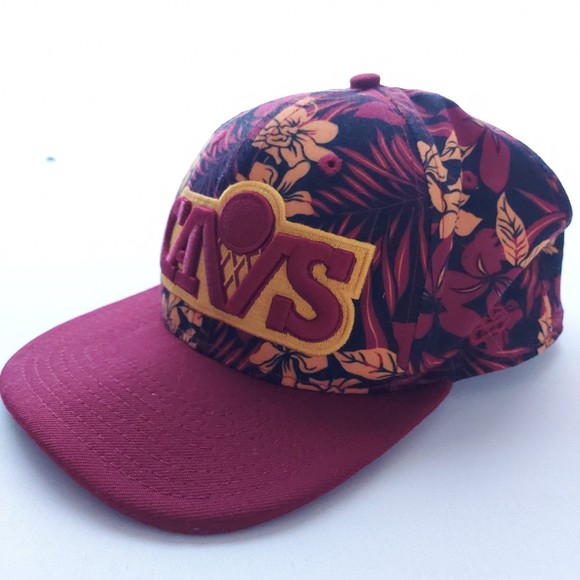 Cleveland Cavaliers Snapback Cap Hat Maroon and Gold - Picture 4 of 8